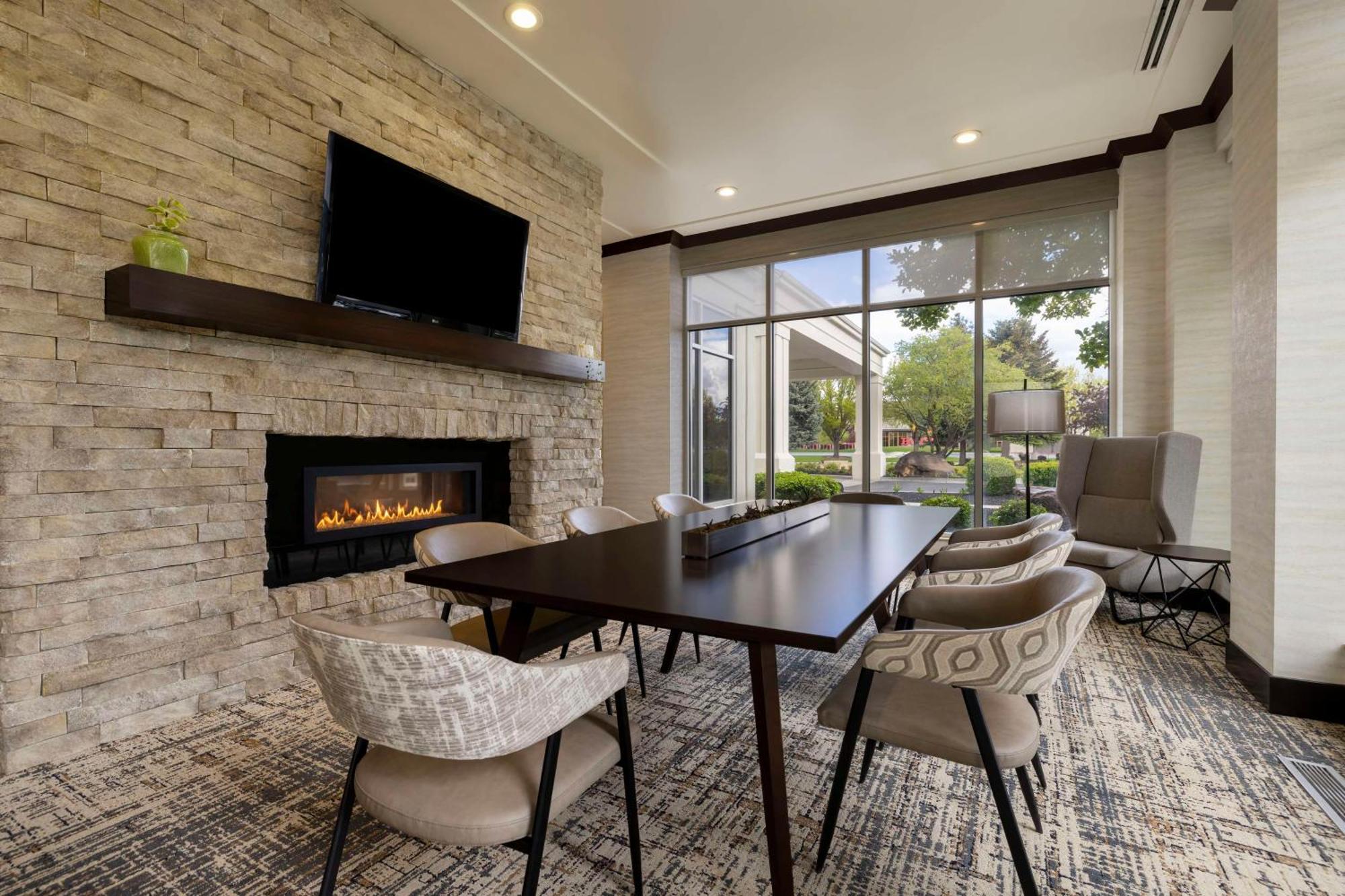 Hilton Garden Inn Boise Spectrum Extérieur photo